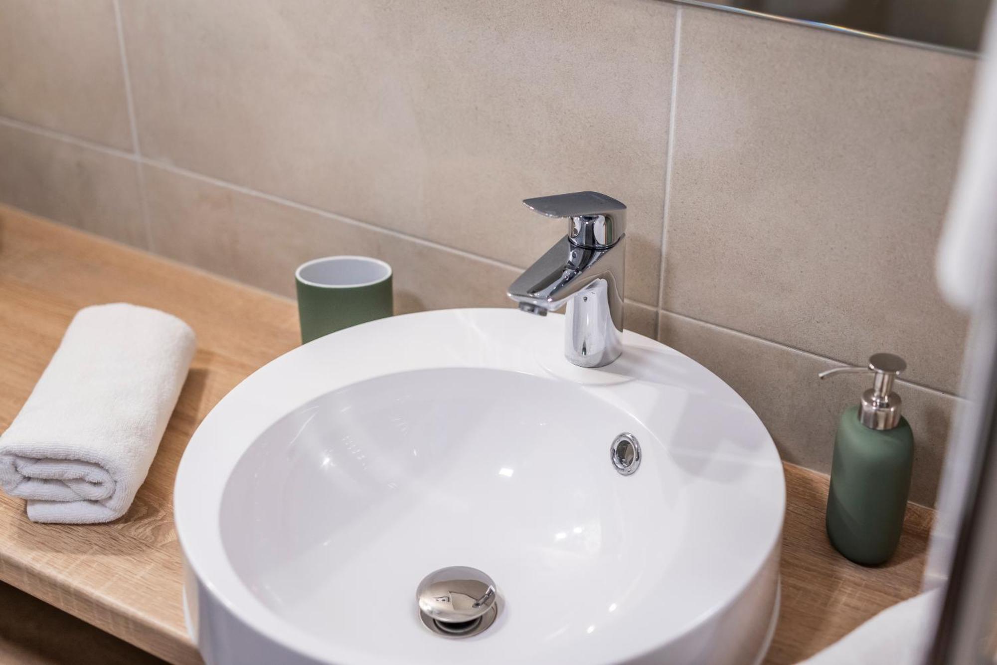 Amade Apartmanok 1 Дьор Стая снимка